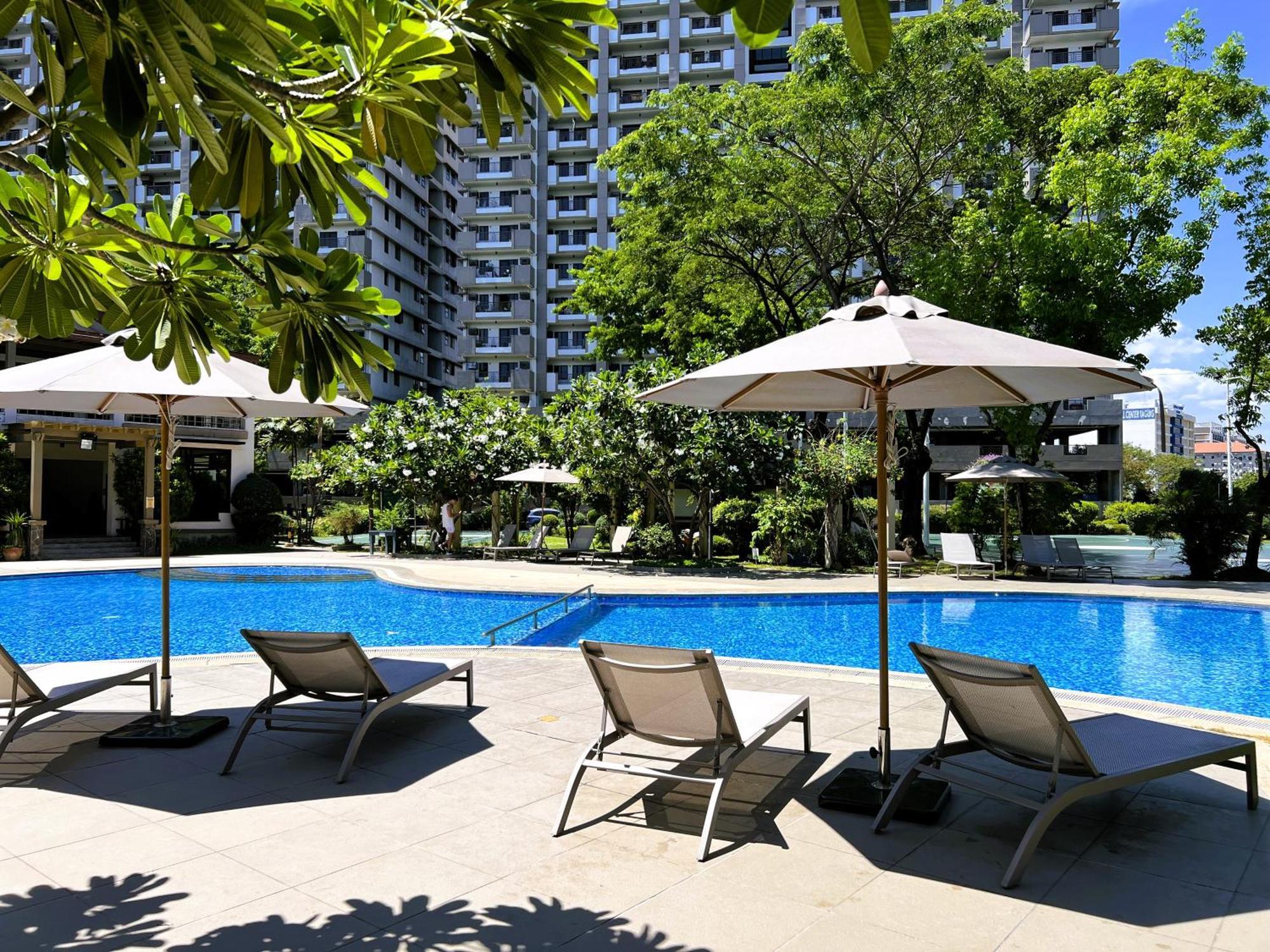 Stunning 2Br Apt, 65 Sq M Netflix At Rosewood Pointe Residences Near Bgc Manila Exterior foto
