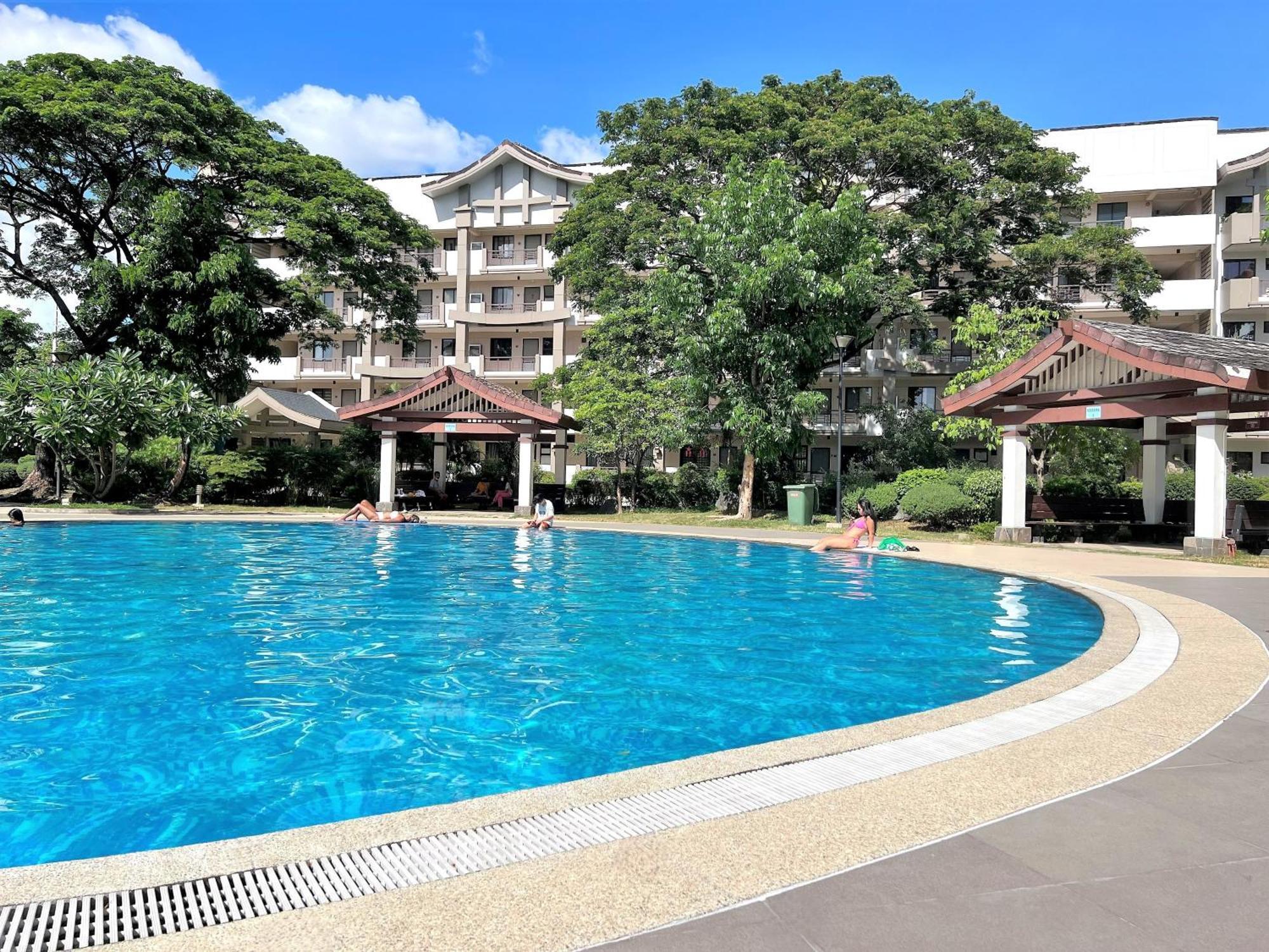 Stunning 2Br Apt, 65 Sq M Netflix At Rosewood Pointe Residences Near Bgc Manila Exterior foto