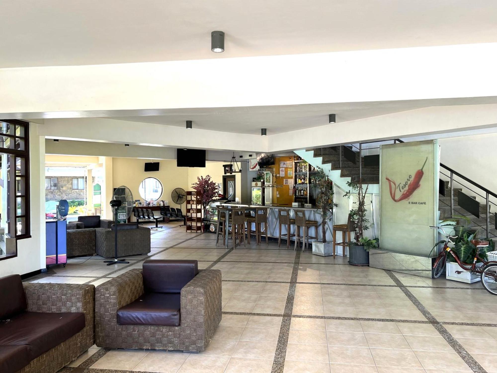 Stunning 2Br Apt, 65 Sq M Netflix At Rosewood Pointe Residences Near Bgc Manila Exterior foto